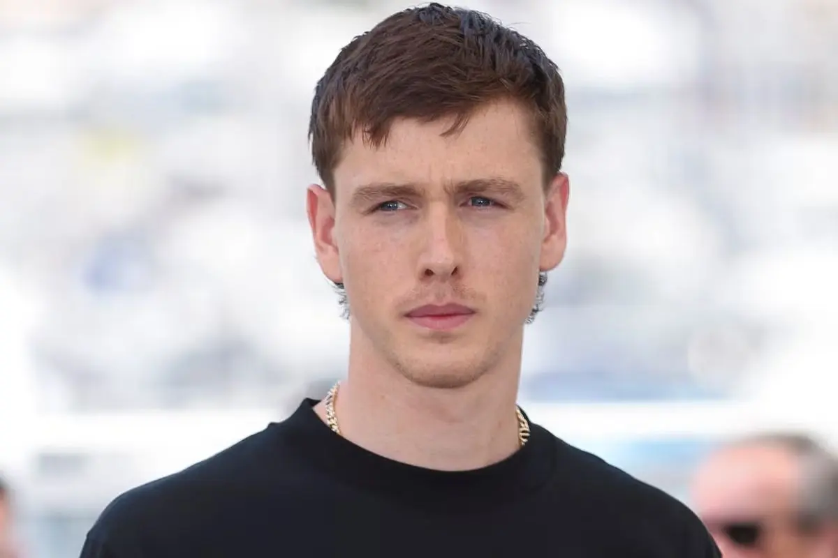 Harris Dickinson