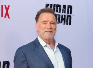 Jesse Armstrong fast-tracks “Mountainhead” to expose tech billionaire ambition and Silicon Valley’s dark side