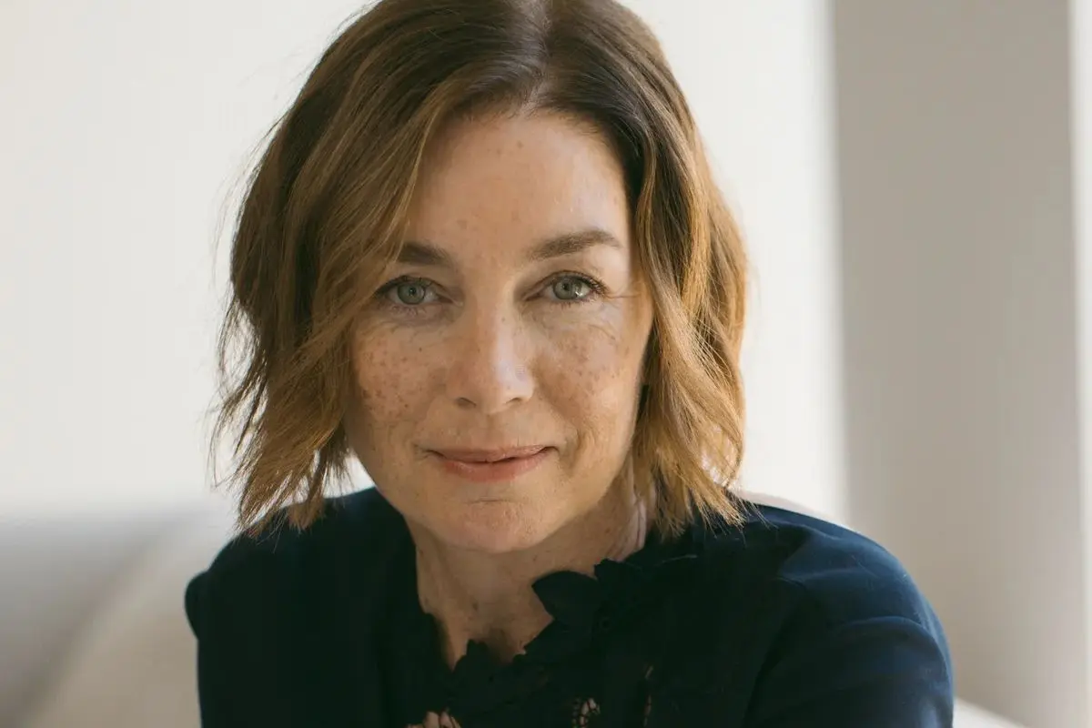 Julianne Nicholson