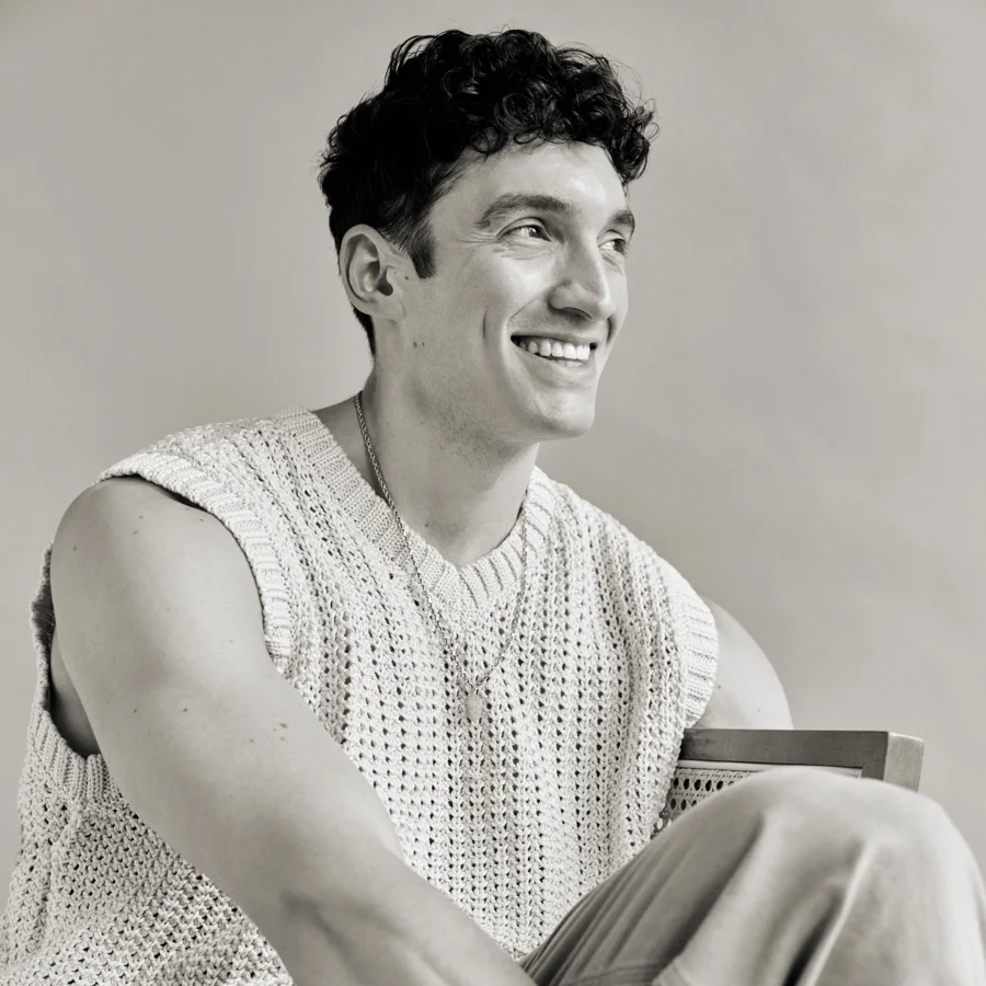 Harris Dickinson