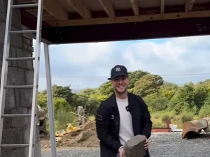 Eric Roberts Updates on Dream Home as Family Moves to Dublin