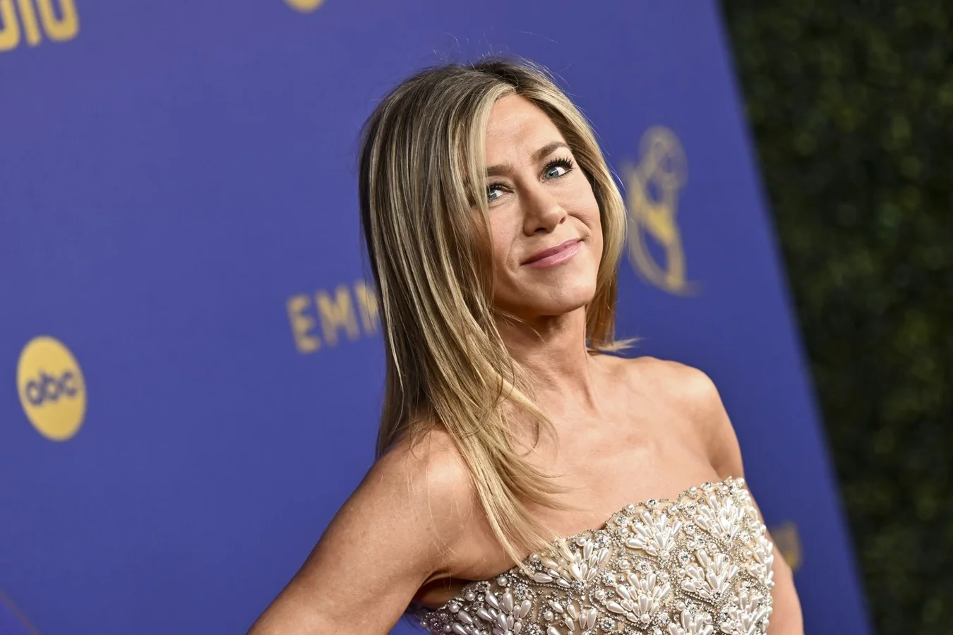 image-of-jennifer-aniston-10-09-2025 Jennifer Aniston