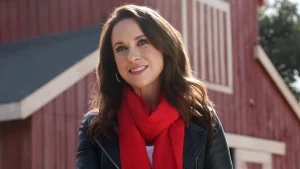 Lacey Chabert’s Dream Guest for Hallmark Reunion Revealed