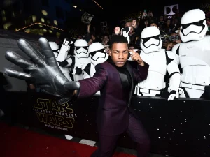 John Boyega Backs Star Wars but Admits Star Trek’s Edge