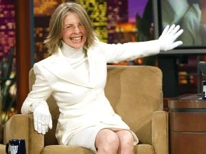 Steve Carell Surprises Jenna Fischer with Heartfelt Reunion