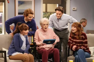 Amy Poehler Reveals Wild SNL Chimpanzee Incident Backstage