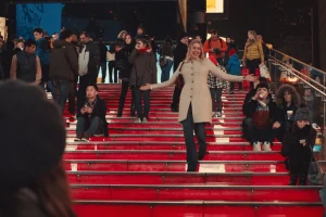 Greta Gerwig Shines in This Overlooked Thanksgiving Movie