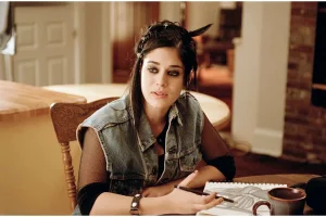 Lizzy Caplan Reveals the Fight Behind Her Mean Girls Casting