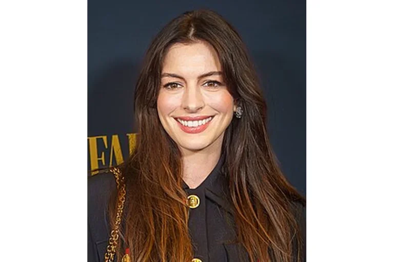Image of Anne Hathaway