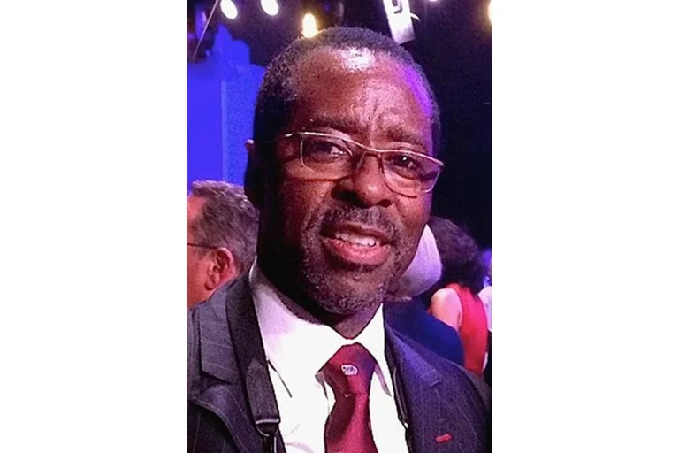 Image of Courtney B. Vance