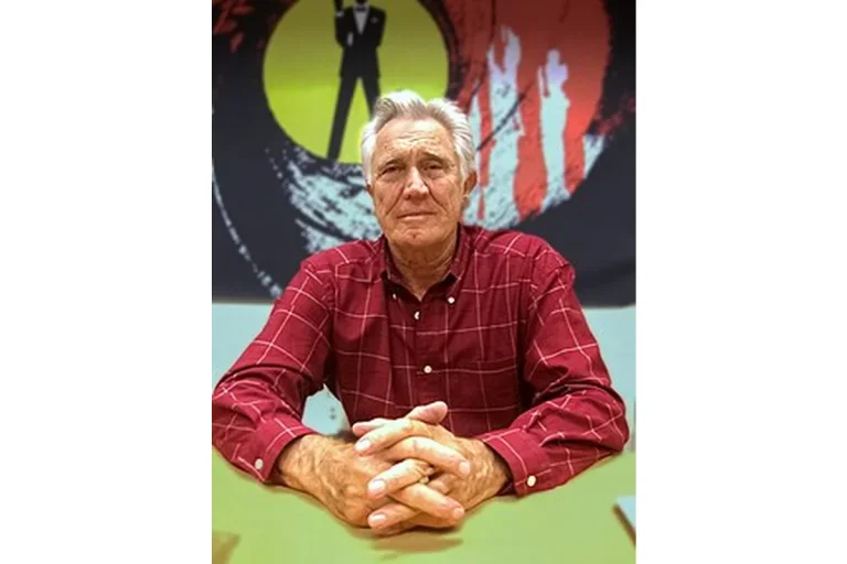 Image of George Lazenby