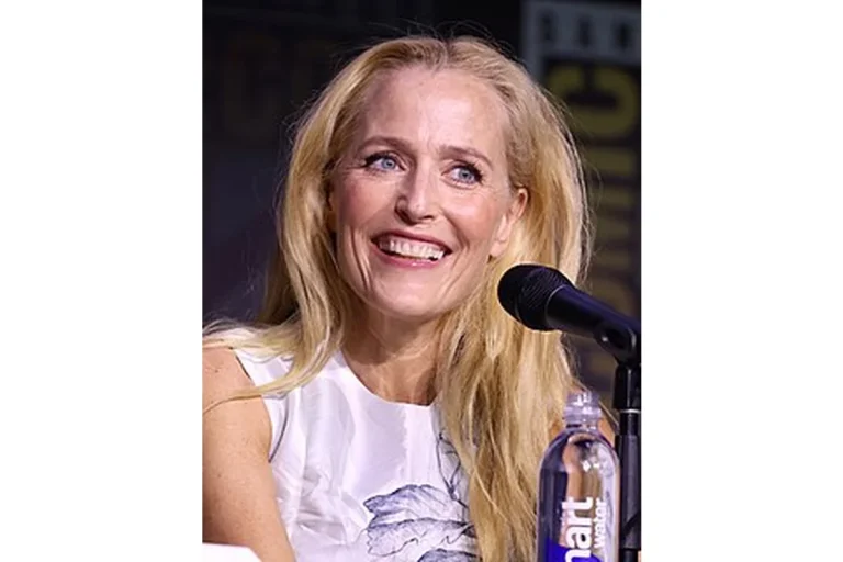 Image of Gillian Anderson