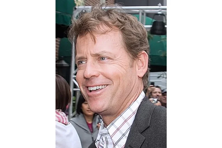 Image of Greg Kinnear