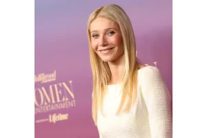 Jamie Lee Curtis Reveals Story Behind Iconic AIDS Advocacy Look