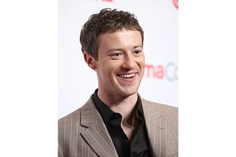 Image of Joseph Quinn