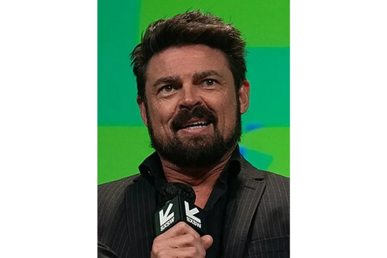Image of Karl Urban