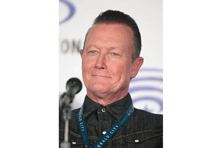 Image of Robert Patrick