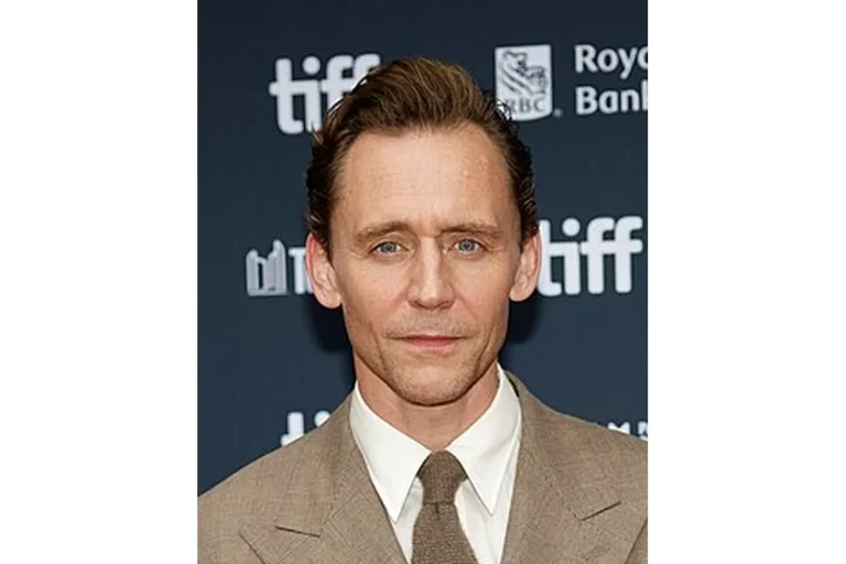 Image of Tom Hiddleston