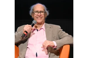 Chevy Chase Makes Rare Appearance in Wheelchair, Shares Kiss