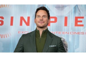 Chris Pratt’s Jurassic World Hits Netflix This March