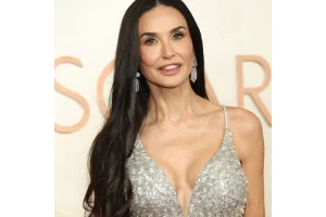 Demi Moore’s Heartfelt Tribute to James Van Der Beek Shocks Fans