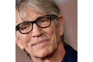 Eric Roberts Vows to Stay on Dancing with Stars Till Finale