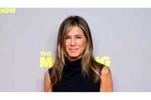 Jennifer Aniston Plans Greek Wedding Without Pre-Nup Drama