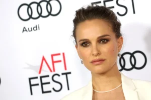Moby Struggles to Explain Natalie Portman Relationship Claims