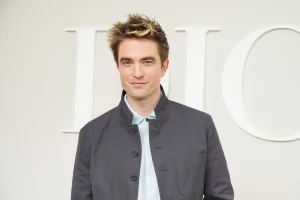 Robert Pattinson So Scared by Horror Film He Slept with Knives