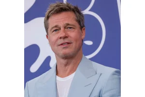 Christina Applegate Ditched Brad Pitt for Rocker at 1989 VMAs