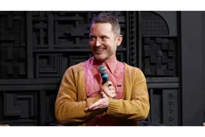 Elijah Wood Vows to Play Frodo as Long as He’s Able