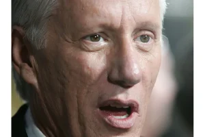 James Woods Quits GOP, Shocks Fans by Going Independent