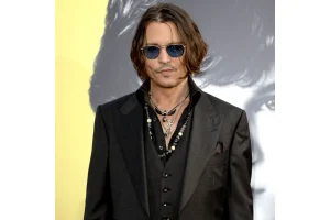 Johnny Depp Confirmed to Return in Pirates 6 by Producer