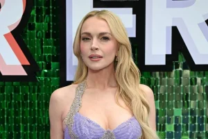Lindsay Lohan’s Stunning Lingerie Photo Sparks Buzz Online