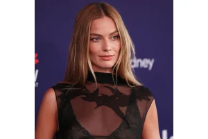 Margot Robbie’s Bold New Haircut Signals Big Change