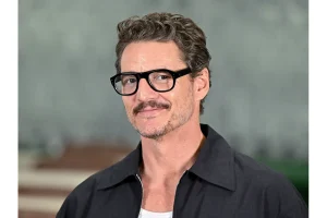 Pedro Pascal’s Helmet Reveal in The Mandalorian Explained