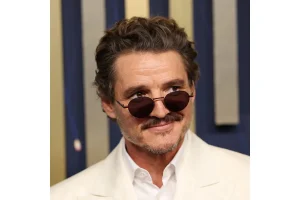 Pedro Pascal Explains Why Mask Removal Makes Sense in Mando