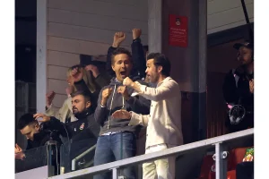 Ryan Reynolds and Blake Lively’s Steamy Kiss Shocks Fans