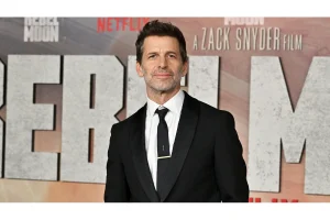 Zack Snyder Reveals Justice League Poster’s Hidden Meaning